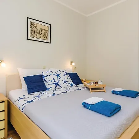 Three-bedroom Bosanka With Sea View 08